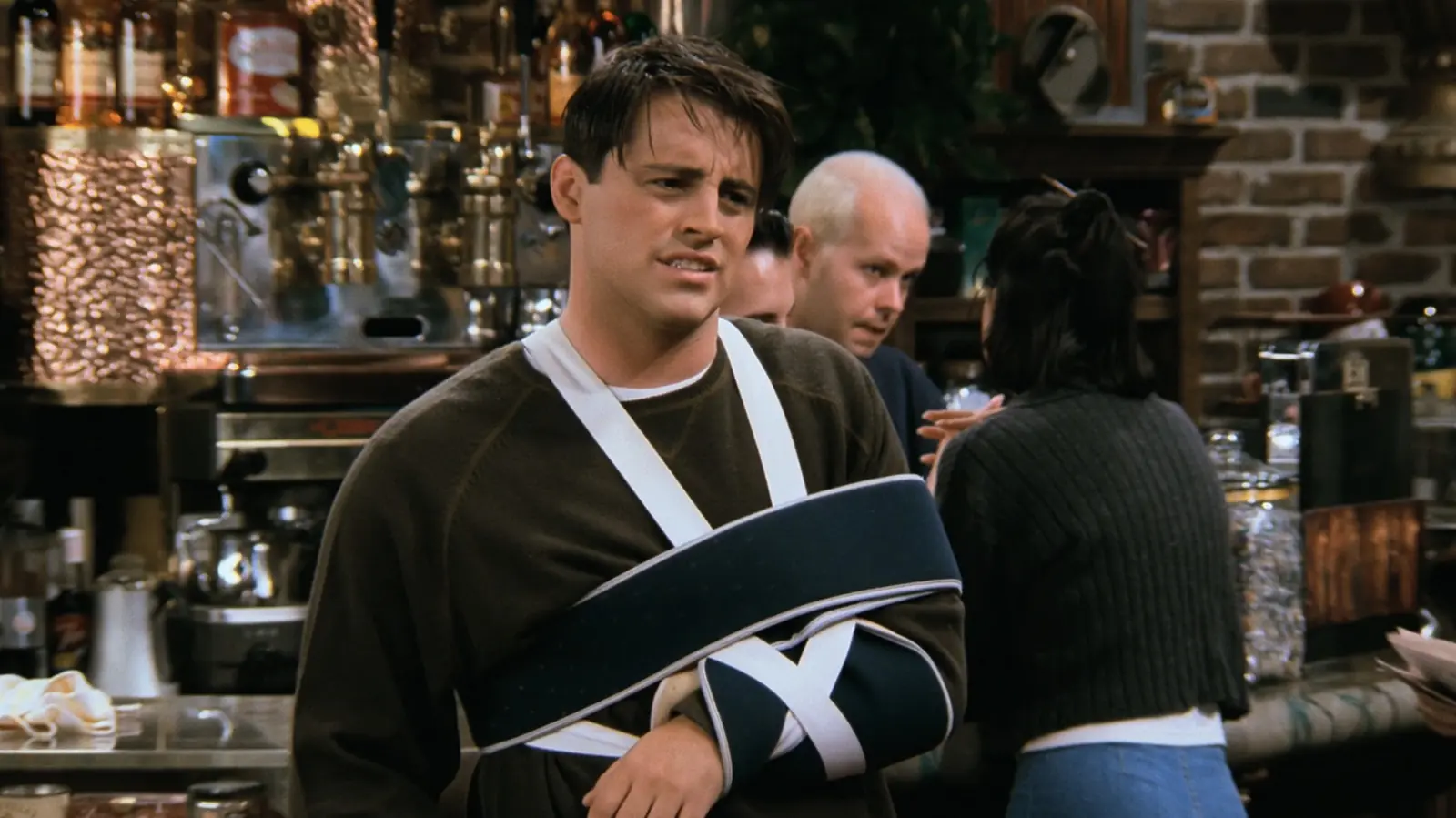 Before “Friends”: Matt LeBlanc’s Unlikely Role in a Bizarre Horror War Movie